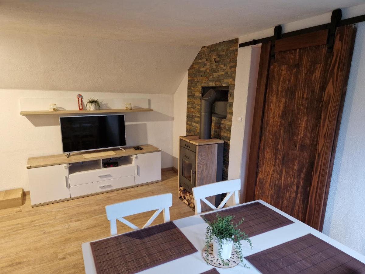 Koca Na Pikovem Apartment Crna na Koroskem Bagian luar foto